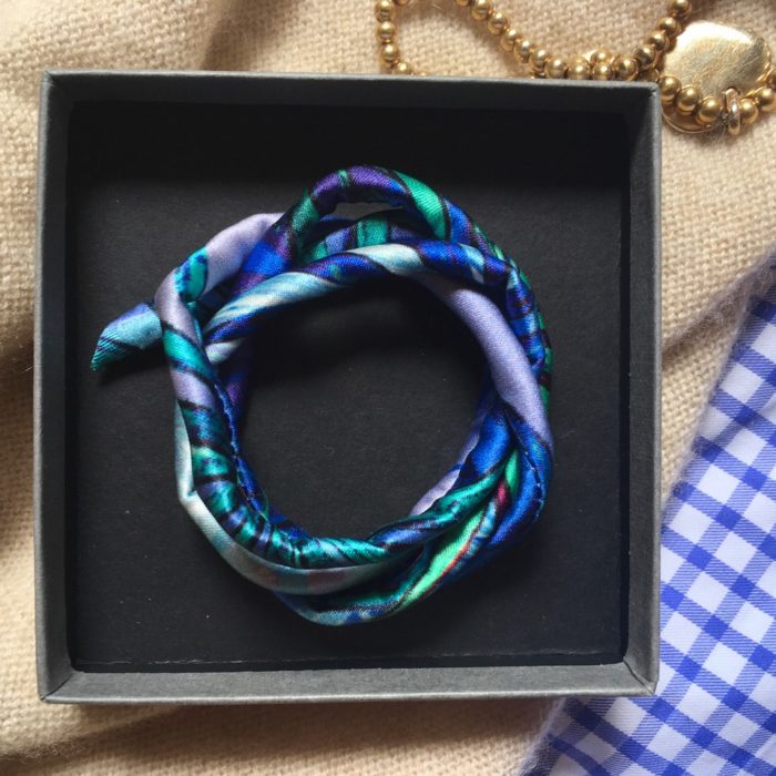 Banderas Seidenarmbänder